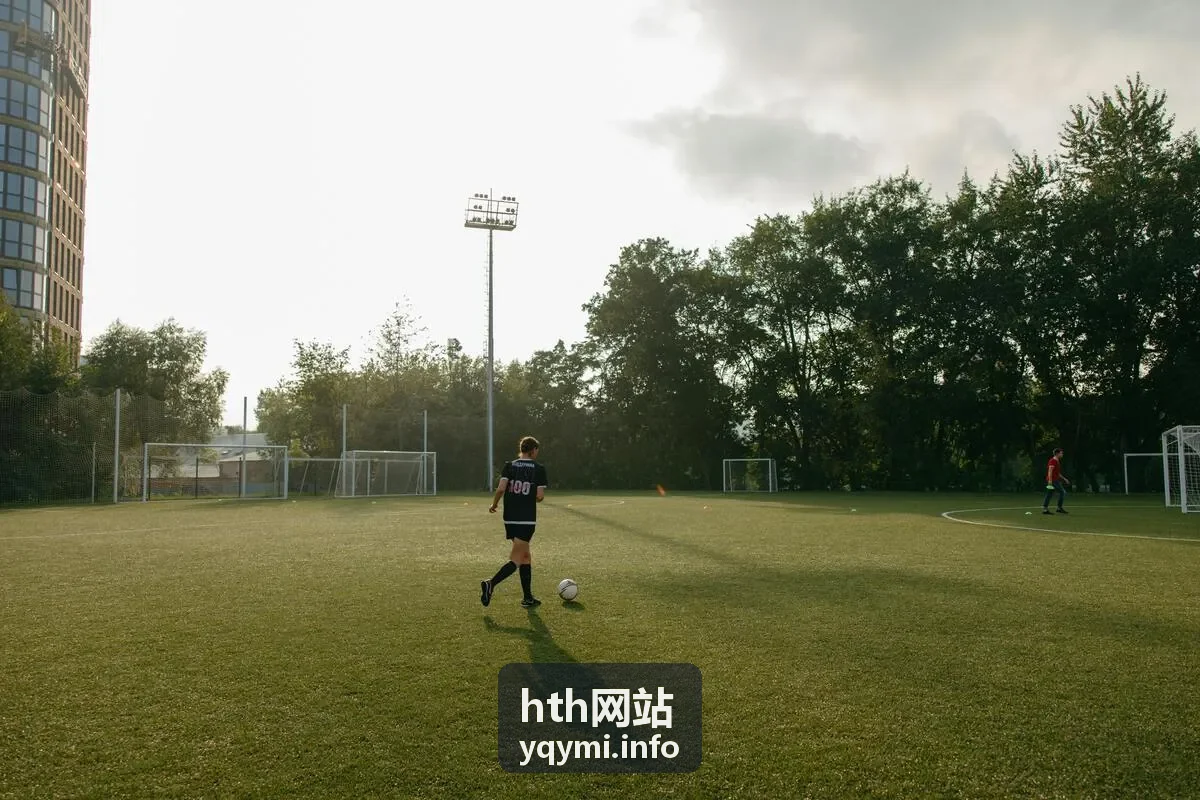 hth网站内容种草营销团队正在复盘短视频投放数据